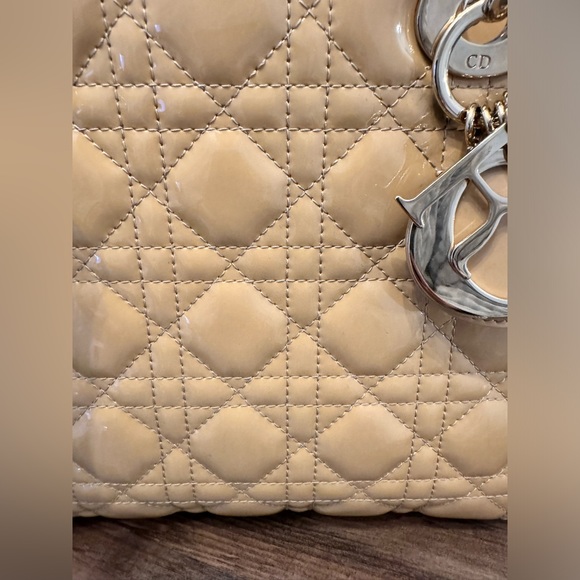 Lady Dior bag - Picture 5 of 8